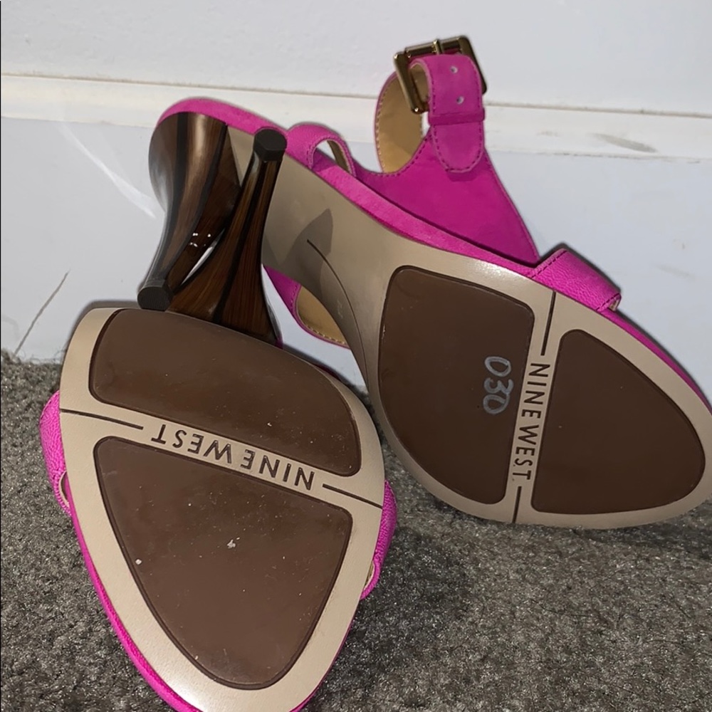 Heels - Picture 4 of 4